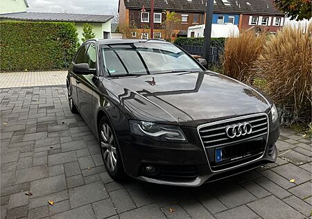 Audi A4 Avant Ambition 2.0 TDI 143 PS 6-Gang