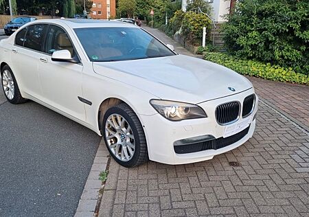 BMW 730d F01 M Paket Individual Sportsitze Garagenwg