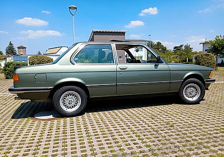 BMW 323i E21 orig. 124.000km, seit 22 Jahren bei mir