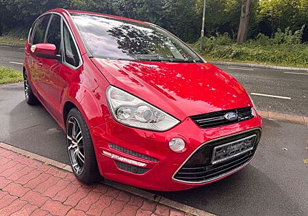 Ford S-Max Titanium