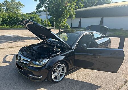 Mercedes-Benz C 220 CDI BlueEFFICIENCY AVANTGARDE + AMG-Paket