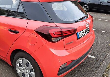 Hyundai i20 1.2 55kW Pure Pure- ***OHNE Klima ***