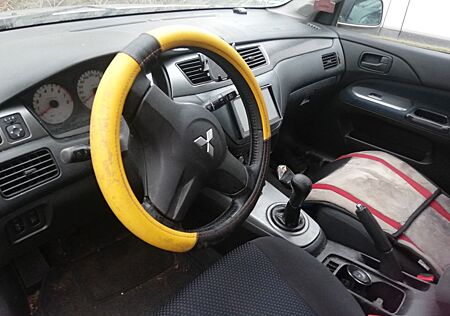 Mitsubishi Lancer 1,6 Motion Motion