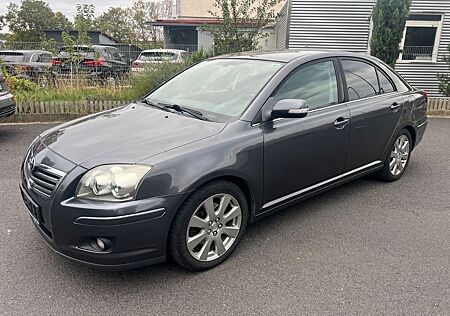 Toyota Avensis 2.0  VVT-i Liftback / Travel Navigation