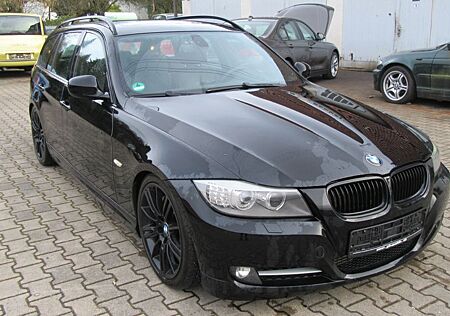 BMW 335i Touring - Panorama / MwSt. auswb./ 18"M Alu