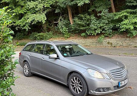 Mercedes-Benz E 200 CDI T BlueEFFICIENCY -