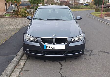 BMW 320 i - Limousine - gepflegter Zustand