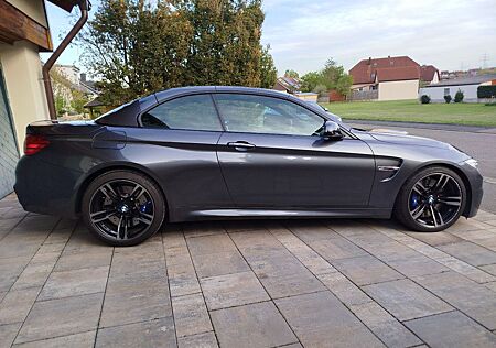 BMW M4 Cabrio mit einzigartiger Ausstattung 1. Hand