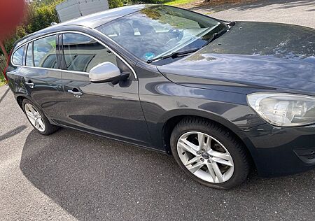 Volvo V60 D3 Geartronic Momentum Momentum