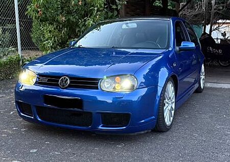 VW Golf Volkswagen 3.2 R32 4motion R32