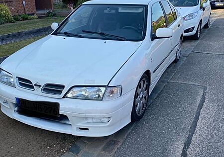 Nissan Primera 1.6 SLX TÜV 03/26