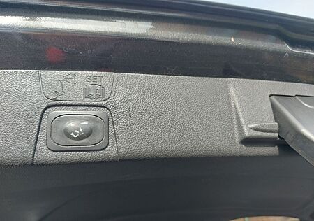 Ford C-Max gebraucht kaufen Ford C-Max 1,0 EcoBoost 74kW Titanium Titanium