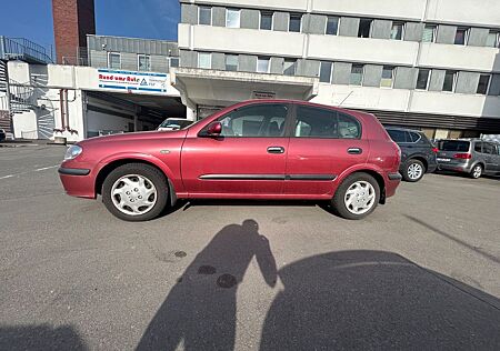 Nissan Almera Comfort 1.8I Comfort