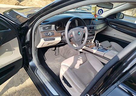 BMW 730d 2011