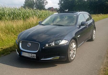 Jaguar XF 3.0 L V6 Diesel Sportbrake - sehr gut erhalte