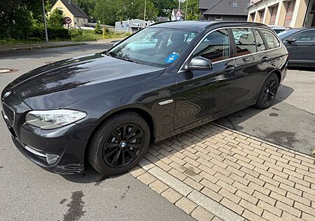 BMW 530 Touring d AUTOMATIK,NAVI,SHZ,PDC,NEU TÜV