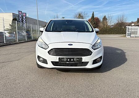 Ford S-Max Titanium/7-Sitzer/Navi/Xenon/AHK/Tempomat