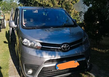 Toyota Pro Ace Proace (Verso) 2,0-l-D-4D 130kW L1 Team Deut...