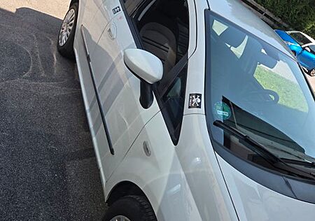Fiat Punto EVO Weiss Tüv Neu