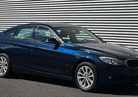 BMW 320 d xDrive/HeadUp/PANO/1 HAND/LED/NAVI
