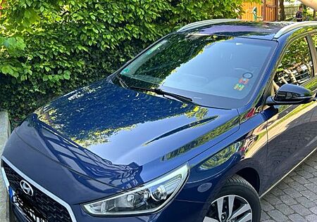 Hyundai i30 1.6 CRDi 85kW YES! YES!