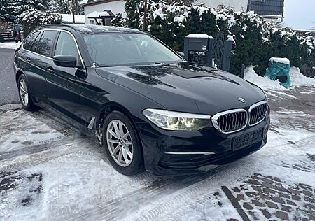 BMW 520d Touring*Steptronic*Leder*Modell 2018*LED*1.
