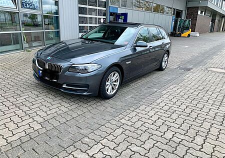 BMW 530d Touring A -