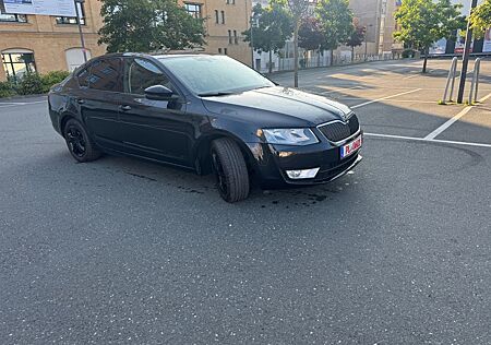 Skoda Octavia Lim. Ambition*90992.KM
