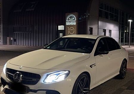 Mercedes-Benz E 63 AMG Mercedes-AMG E 63 4MATIC+