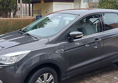 Ford Kuga 2,0 TDCi 2x4 110kW SYNC Edition SYNC Ed...