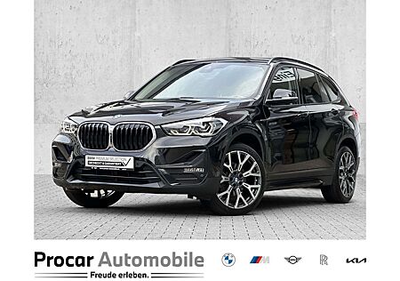 BMW X1 sDrive18i Sport Line LED Aut RFK PA Navi Shz