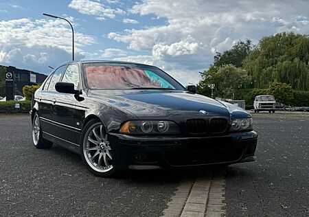 BMW 520i | über 7.000 € in Wartungen investiert |