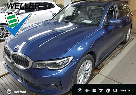 BMW 330e Touring Advantage AHK Pano St&Go Leder HiFi