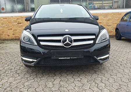 Mercedes-Benz B 200 BlueEFFICIENCY Edition 1