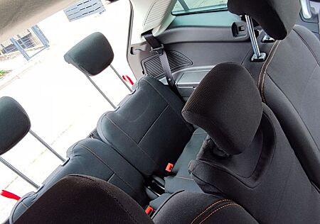Ford Grand C-Max 1,0 EcoBoost 74kW Cool & Connect...