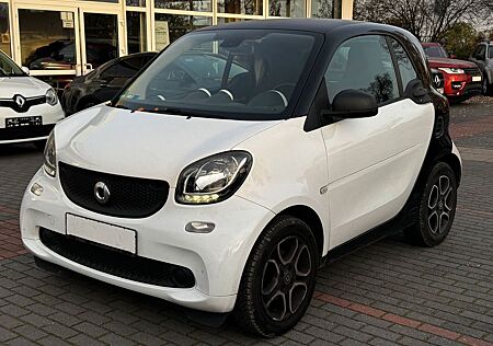 Smart ForTwo Coupe 1.0 71PS 5-G*KLIMAAUTO*ALU