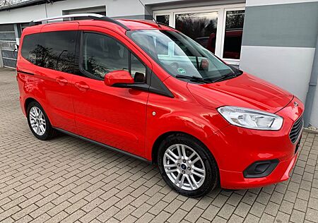 Ford Tourneo Courier Titanium 1,0 Temp. Shzg 64TKM