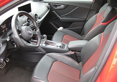Audi Q2 40 TFSI S tronic quattro sport sport