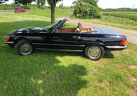 Mercedes-Benz SL 560