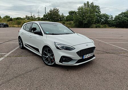 Ford Focus 2,3 ST Styling Paket Vollausstattung