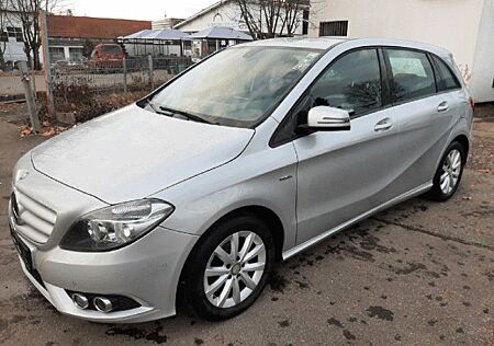 Mercedes-Benz B 180 BlueEFFICIENCY Edition1/PDC/SHZ/A,Kupplung