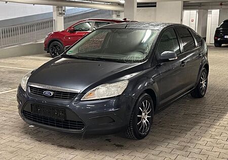 Ford Focus Lim. Style Tüv Neu