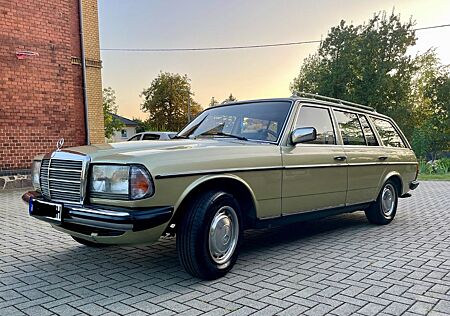 Mercedes-Benz E 300 W123 Turbodiesel 5 Gang