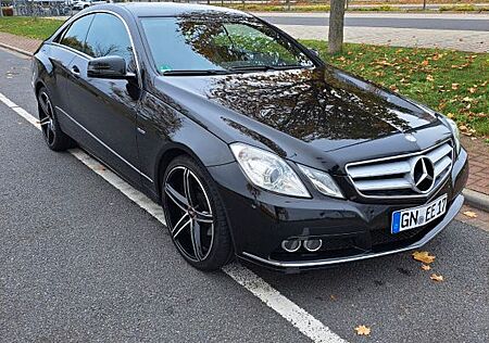 Mercedes-Benz 200 E200 CGI Coupé mit ATM!!!