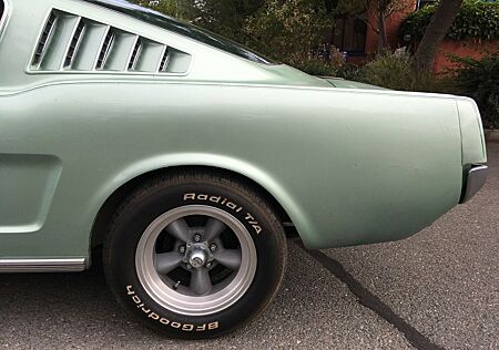 Ford Mustang Fastback 289 A Code 1965