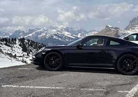 Porsche 991 .1 Carrera 4 Sonderserie-Black Edition