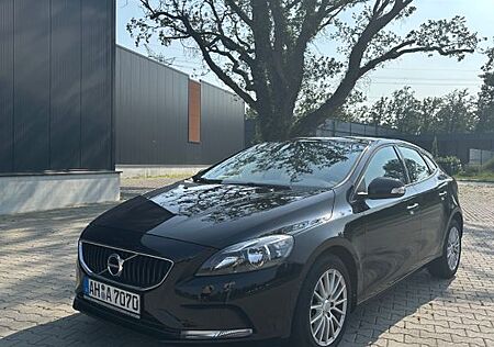 Volvo V40 D2