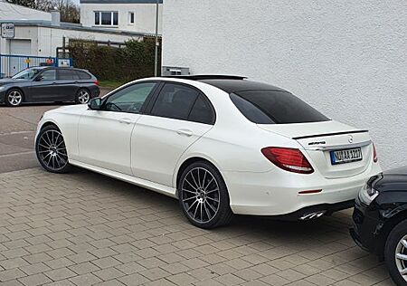 Mercedes-Benz E 300 D AMG LINE 9G DESIGNO DIAMANTWEIß PANORAMA