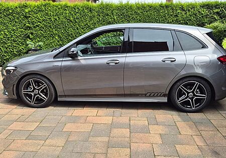 Mercedes-Benz B 180 DCT -AMG-Line/Kamera/AHK/MBUX
