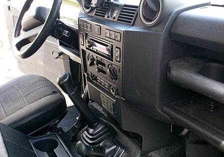 Land Rover Defender 90 TD4 Station Wagon E E